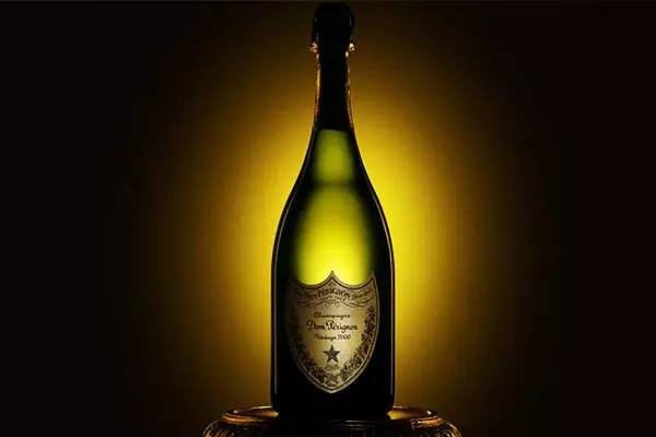 全球 10 大奢华酒类品牌,葡萄酒只有 3 款香槟