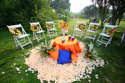 草坪婚礼注意事项盘点 给她一个浪漫的户外婚礼