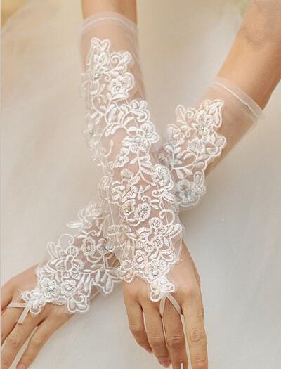 新娘婚纱手套_女童戴婚纱长白手套