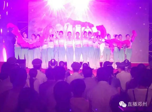 2015年邓州市双拥征兵宣传文艺晚会圆满举办