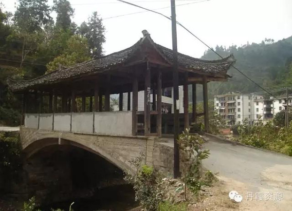 两水乡塘洞李洞风雨桥