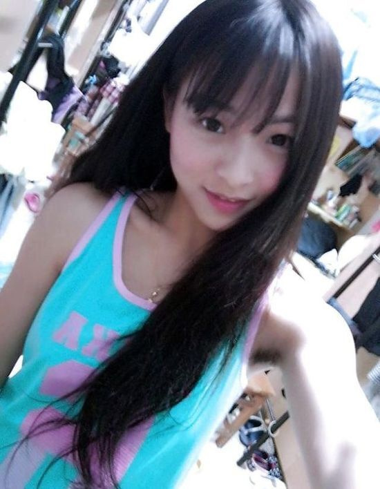 最美"腋毛妹子"爆红 正所谓长得好看的人生