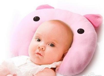 小宝宝什么时候可以用枕头?选用宝宝枕头的标