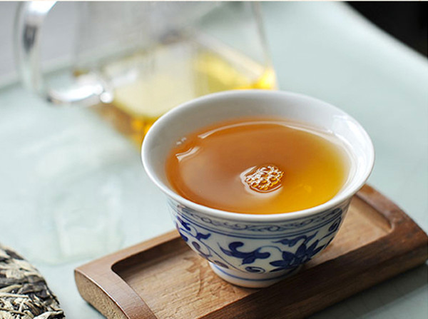 掬一捧清辉 煮一壶好茶 赏一回美人