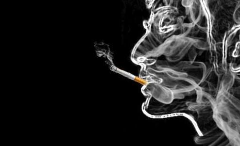烟民在平常抽烟时,突然吐黑痰是怎么回事?