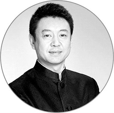 上周末,央视《新闻联播》原主持人杨柳在微博上晒出从央视离职的审批