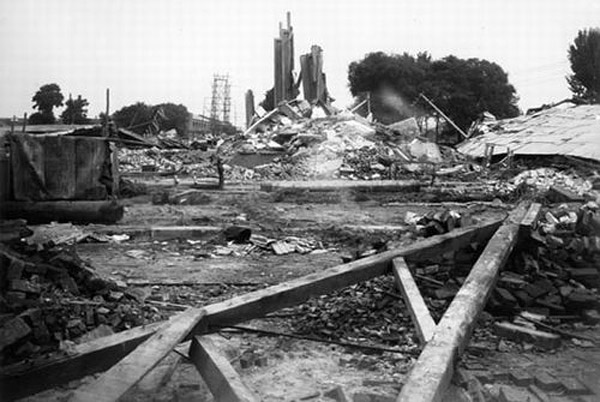 这是1976年大地震后的唐山市（资料照片）。