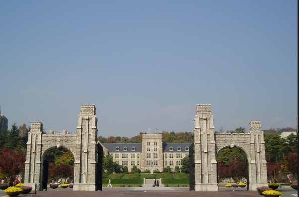 教育 正文  在韩国大学排行中首尔大学一直稳居榜首.