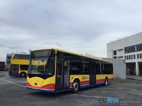 首台比亚迪电动大巴抵港开启香港绿色公交新纪元