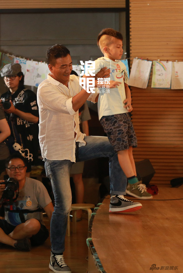 爸爸三胡军和康康,爸爸去哪第三集康康照片,爸爸去哪了康康,爸爸3胡军