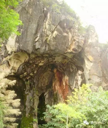 兴国太平岩溶洞旅游迷宫一样的溶洞