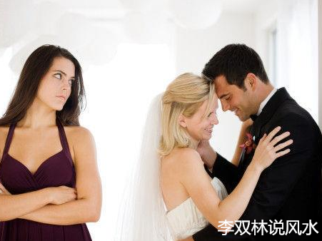 八字看哪些女人会遭遇丈夫出轨