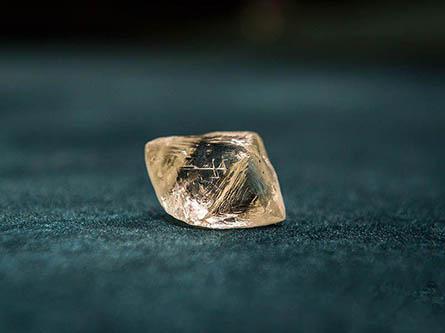 俄罗斯的"钻石之都"mirny市,也是俄罗斯钻石巨头alrosa的总部所在地