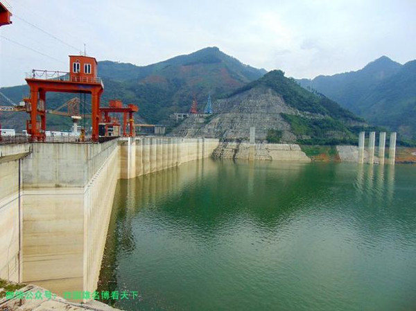 世界最高大坝龙滩水电站猎奇---天峨游(1)
