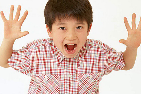 抽动症专家徐建华:孩子不停做鬼脸是抽动症吗