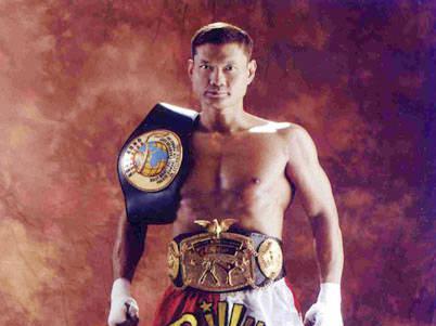 至今唯一的世界级华人拳王周比利