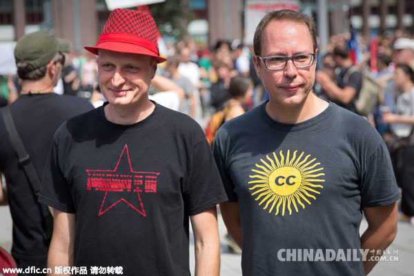 德国知名博客“网络政治”（Netzpolitik.org）的两名创办人安德烈・迈斯特（Andre Meister）和马库斯・贝克达尔（Markus Beckdahl）。（图片来源：东方IC）