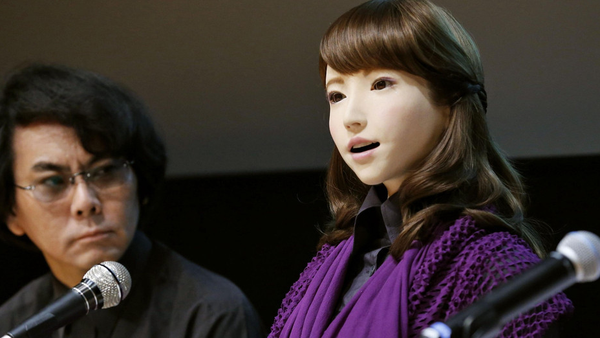 日本大学科研团队研发可与人对话美女机器人