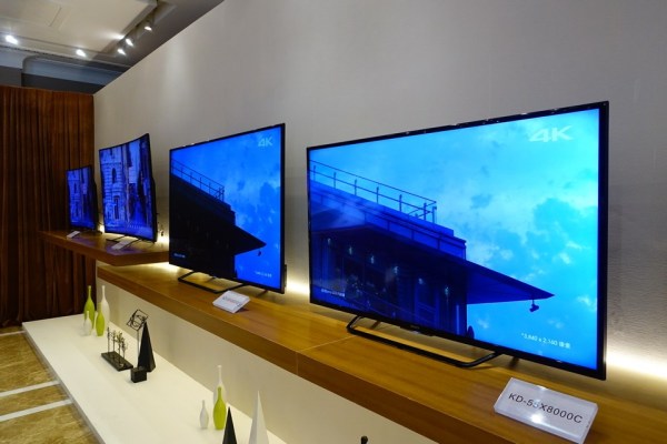 索尼推出新款弧面电视、4K电视X8000C