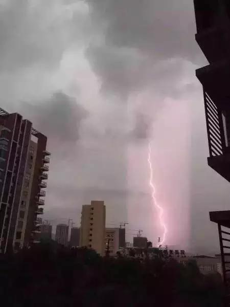 旅游 正文  康莽北鼻,跟着市锅一起唱!"打雷要下雨,嘞喔!