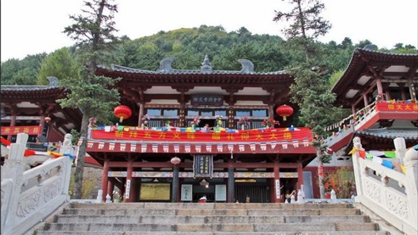 大爱五台山之幽静灵峰寺