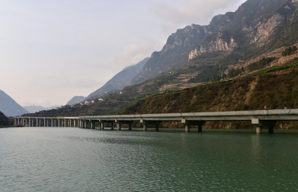 最美水上公路!中国首条水上生态环保公路通车