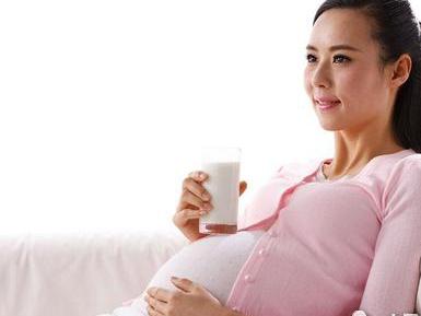 孕妇喝牛奶的好处多 不是人人 都能喝