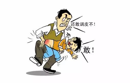 "后母"告状,亲生父亲拿皮带抽孩子