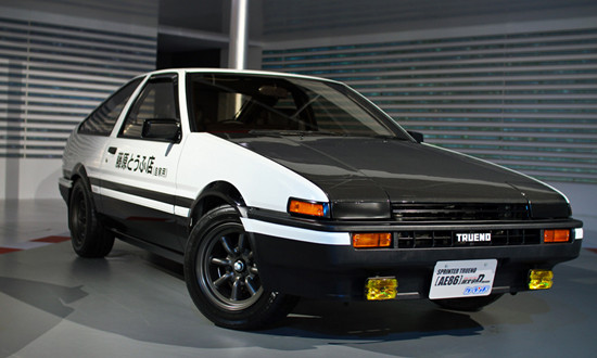 驾驶者:高桥凉介 车款:mazda savanna rx-7   fc-3s