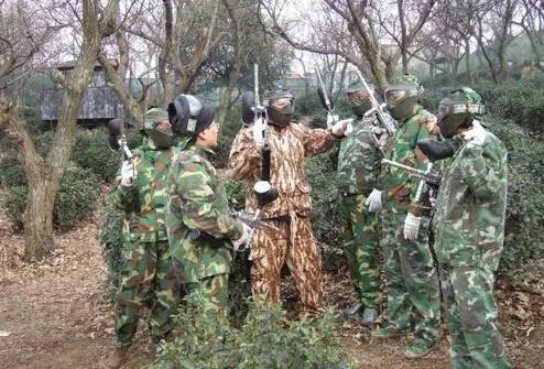 广州真人CS基地，周末玩起！