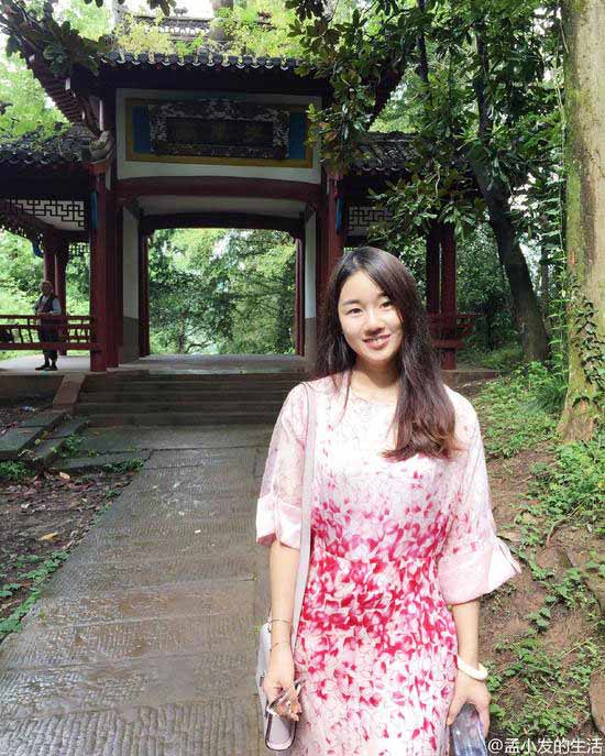 孟非晒女儿近照