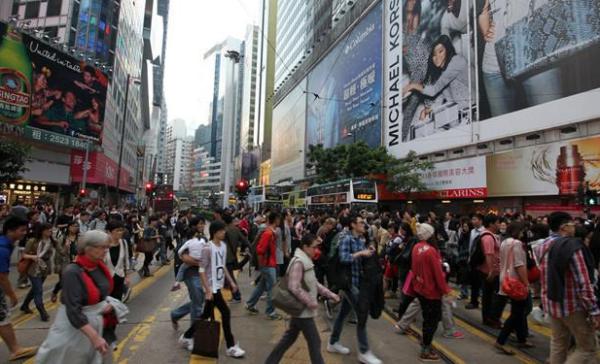 内地人香港定居遇冷:5万单程证名额还剩下1万