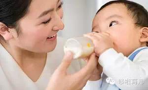 各月龄宝宝一天要喝多少奶,