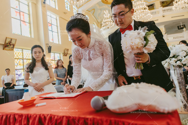 禹州租一套婚纱多少钱_芜湖婚纱租赁的价格 租一套婚纱多少钱(2)