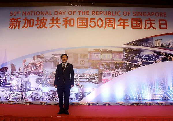 戴绪龙庆祝新加坡建国50周年,会李显龙总理