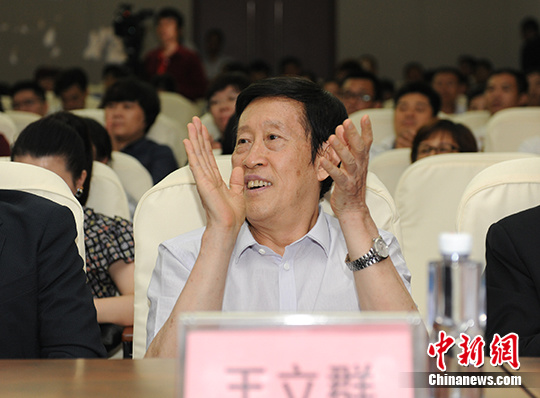 王立群:文化必须传承 一个民族无法和过去一刀两断(图)