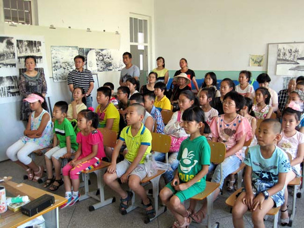 牡丹江市教育局举办2015暑期冰雪画公益培训