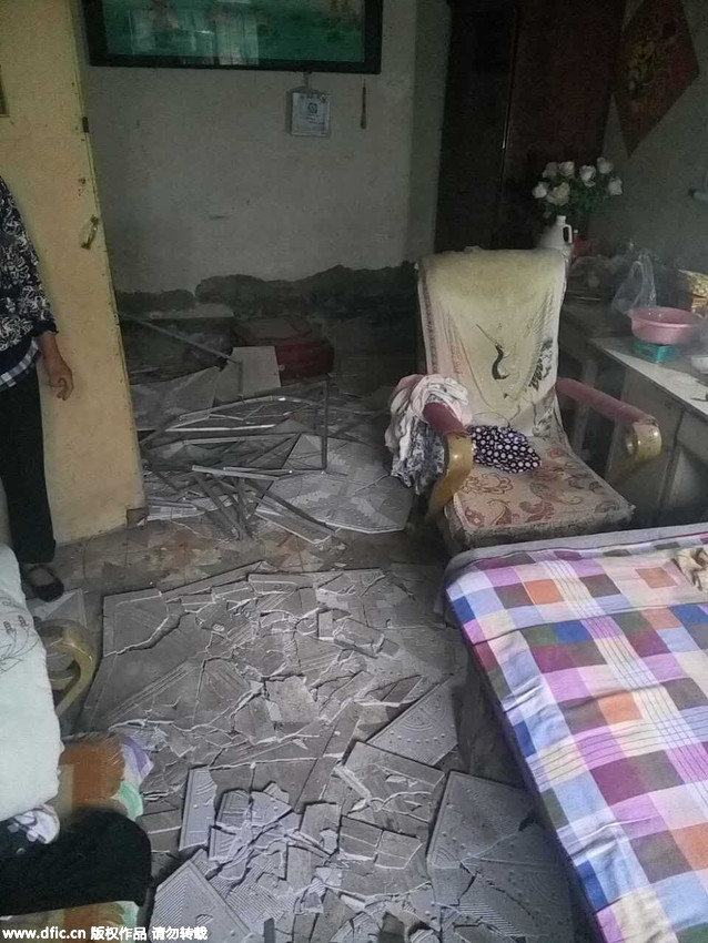 淄博爆炸化工厂:村民房屋窗户玻璃被震碎