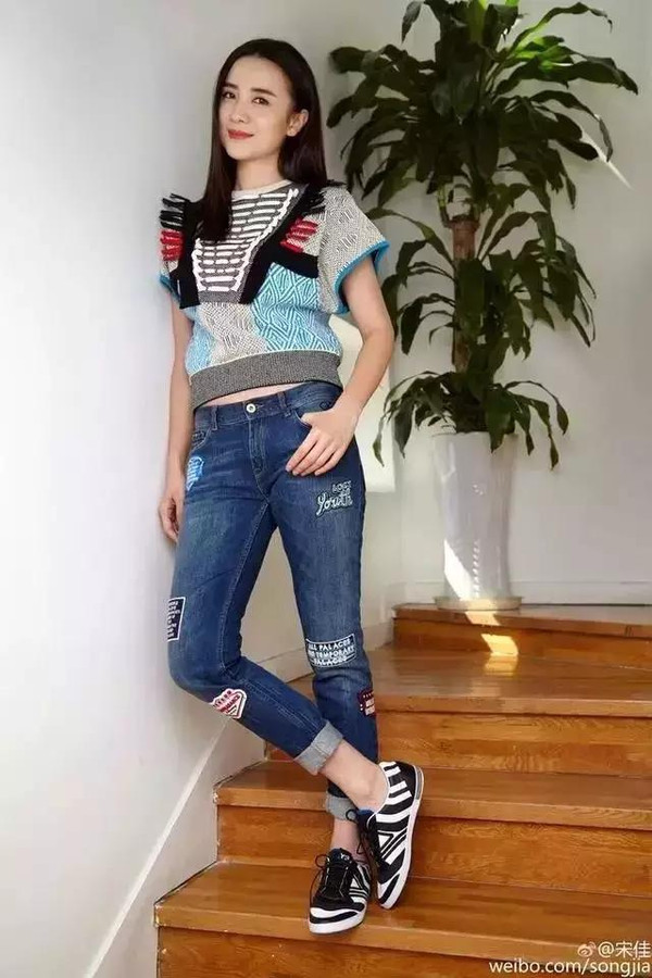你一定不知道她是中国最会穿牛仔裤的女星!