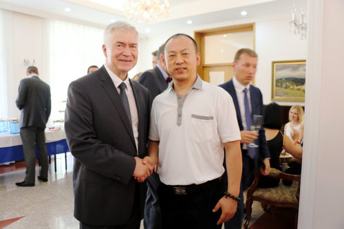 鷨פин̸