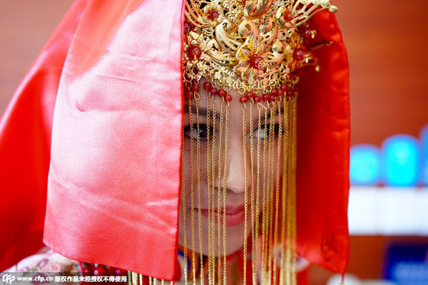 [社会]法国姑娘嫁中国小伙办中国传统婚礼