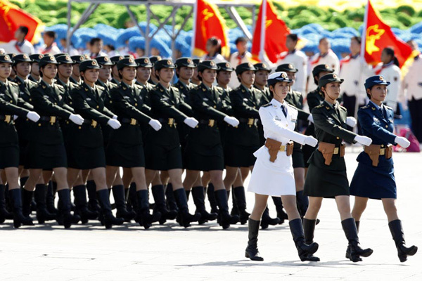 从160m到178m参加大阅兵的女兵批批高出新高度