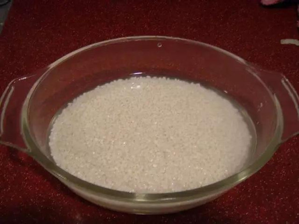 第二大秘籍—泡米:先把米在冷水里浸泡1个小时.