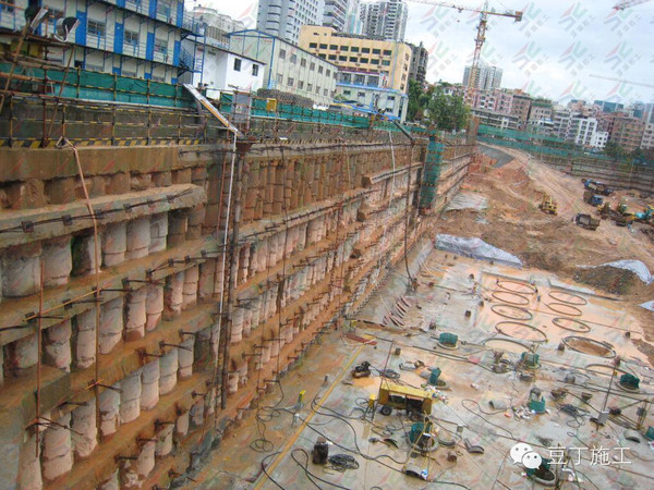 锚杆与支护桩墙组合而成的桩锚式支护结构是深基坑支护结构的常用