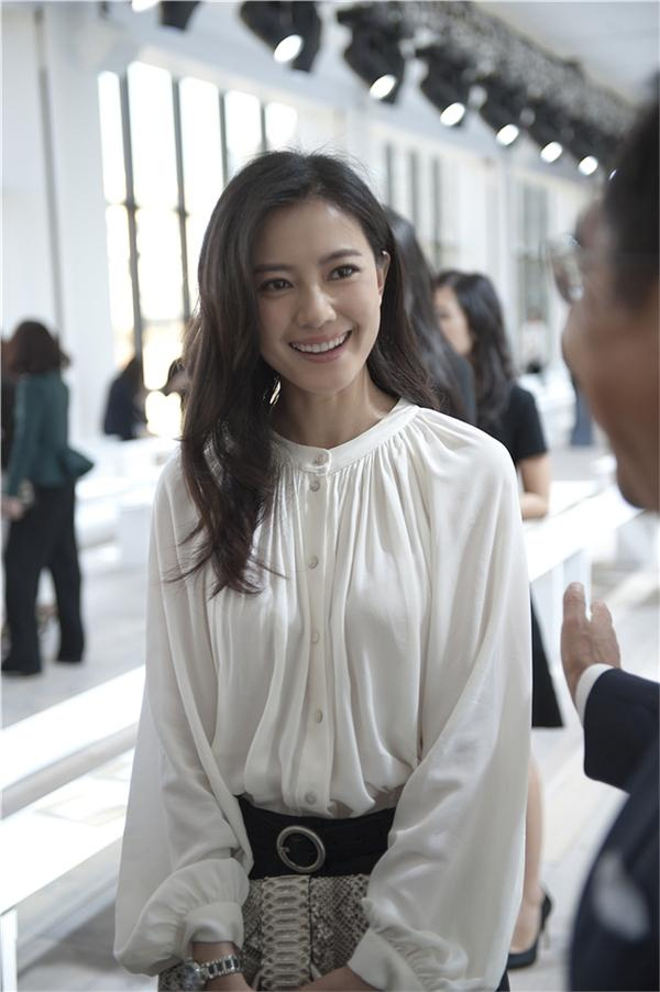 高圆圆穿衣示范搭配 尽显女神风范