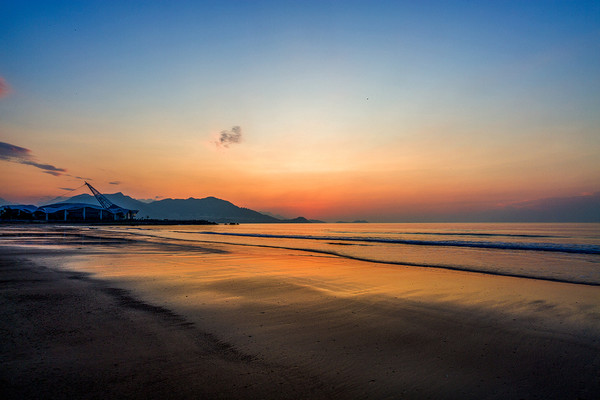 雕塑园海边的早晨