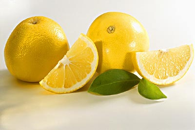 健康养生:柚子皮泡水喝的功效