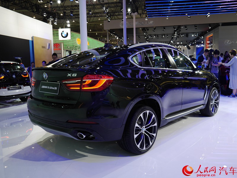 人民网直击2015成都车展——宝马x6 xdrive28i(组图)