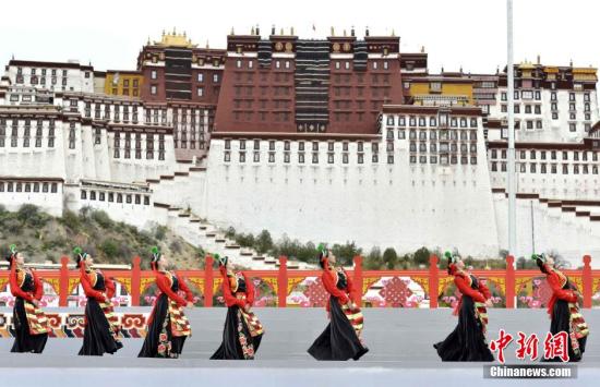 西藏GDP连续20年保持2位数增长 年均增速达12.4%
