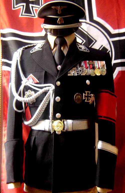 纳粹制服是谁设计的?